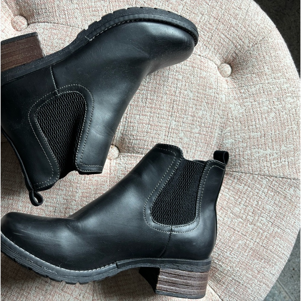 Eastland Chelsea Black Boots